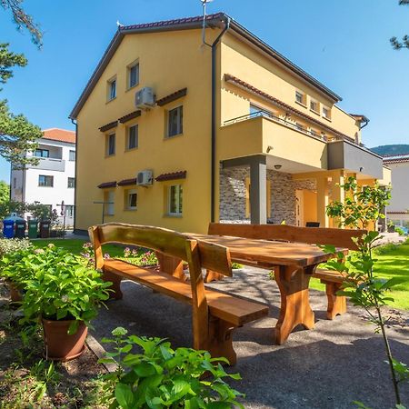 Apartments Gracia Башка Екстер'єр фото