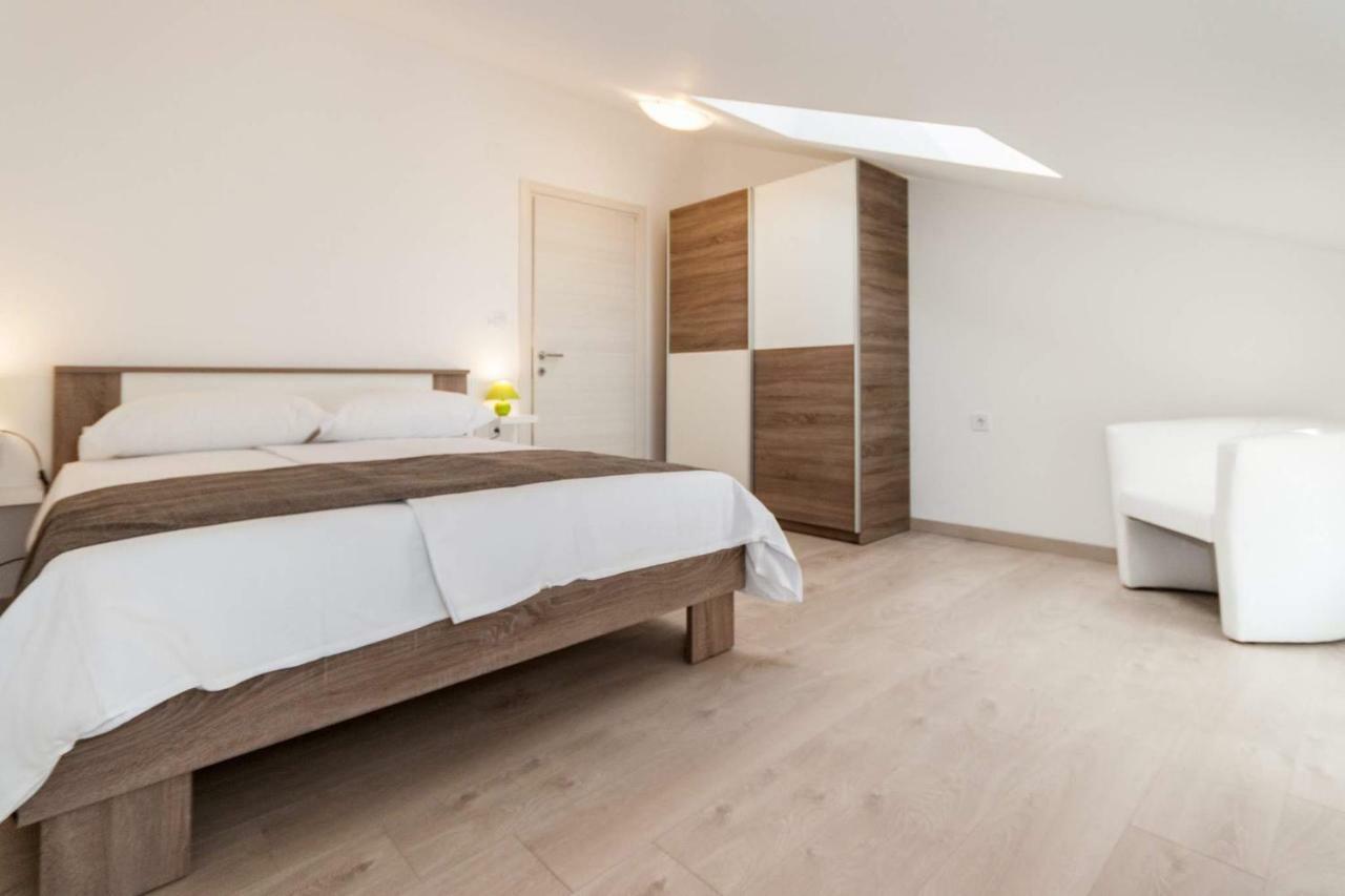 Apartments Gracia Башка Екстер'єр фото