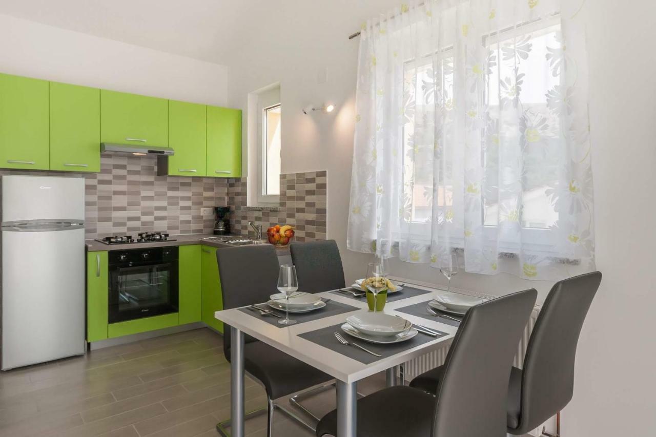 Apartments Gracia Башка Екстер'єр фото